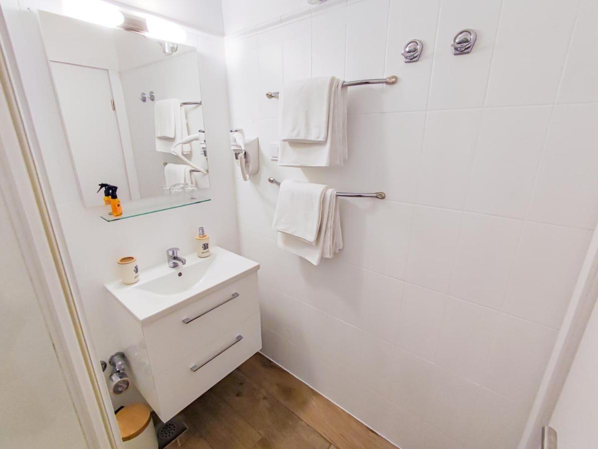 Locus Apartments Petrcane Luaran gambar