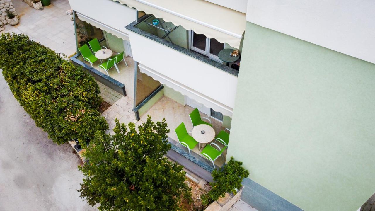 Locus Apartments Petrcane Luaran gambar