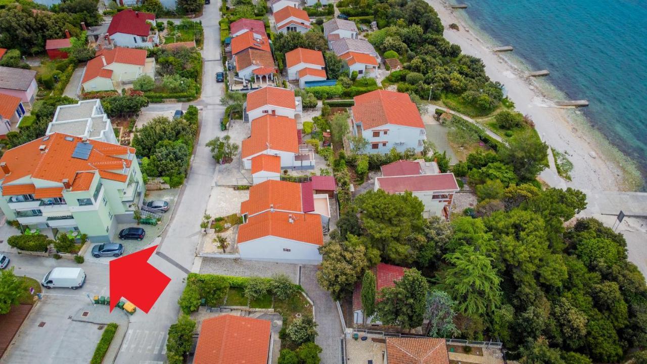 Locus Apartments Petrcane Luaran gambar