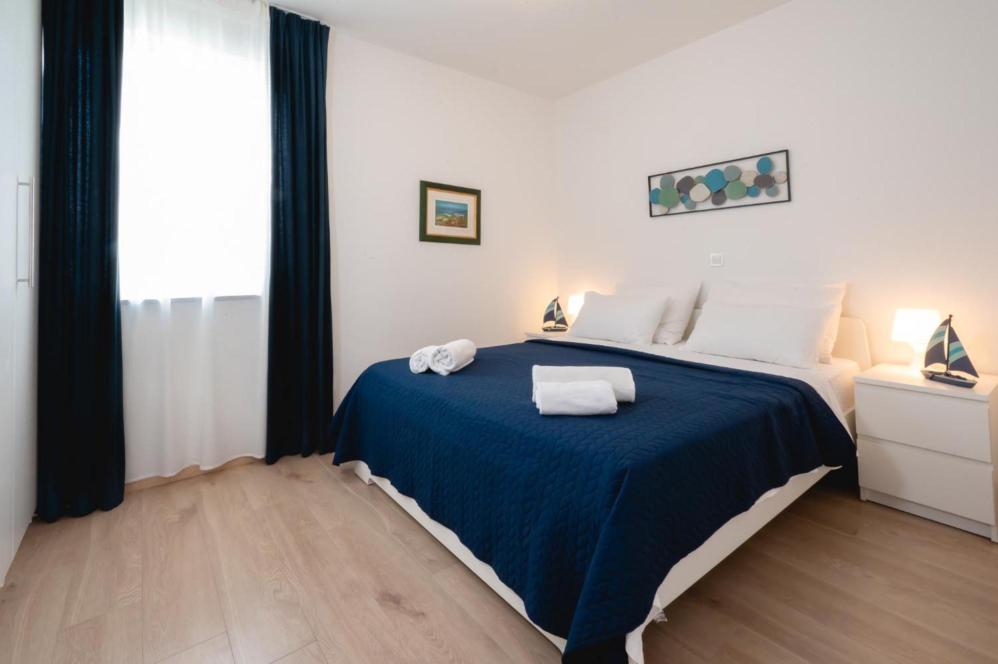 Locus Apartments Petrcane Luaran gambar