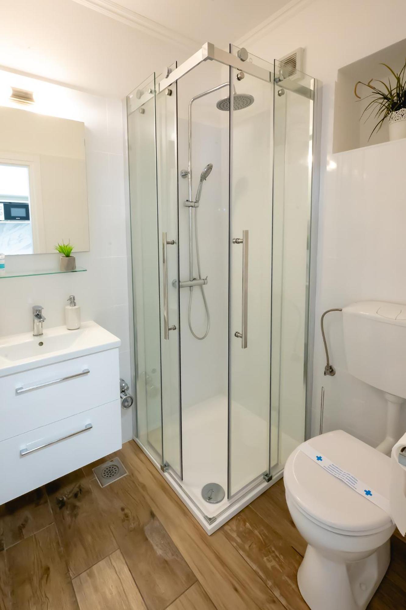 Locus Apartments Petrcane Luaran gambar
