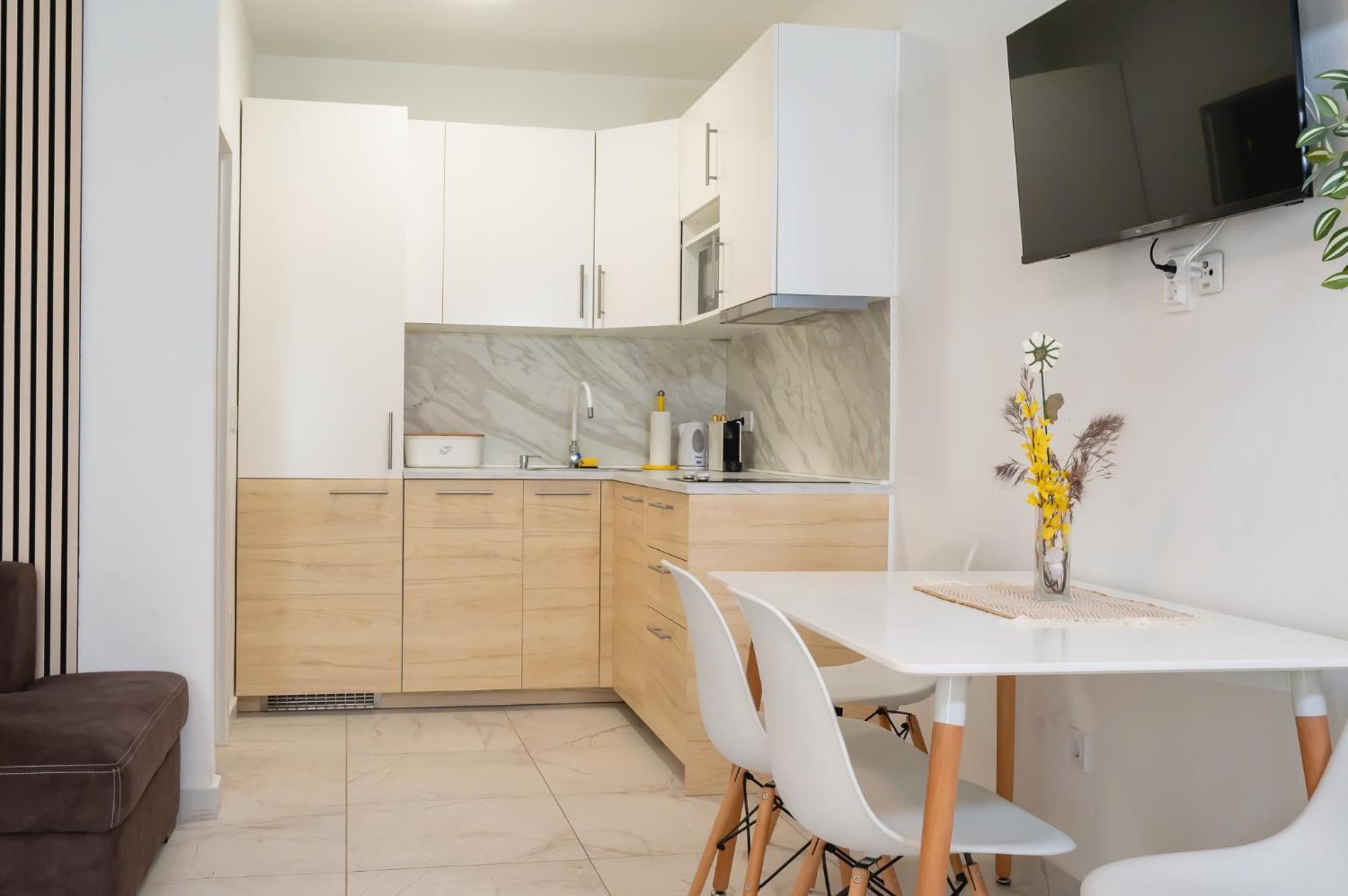 Locus Apartments Petrcane Luaran gambar