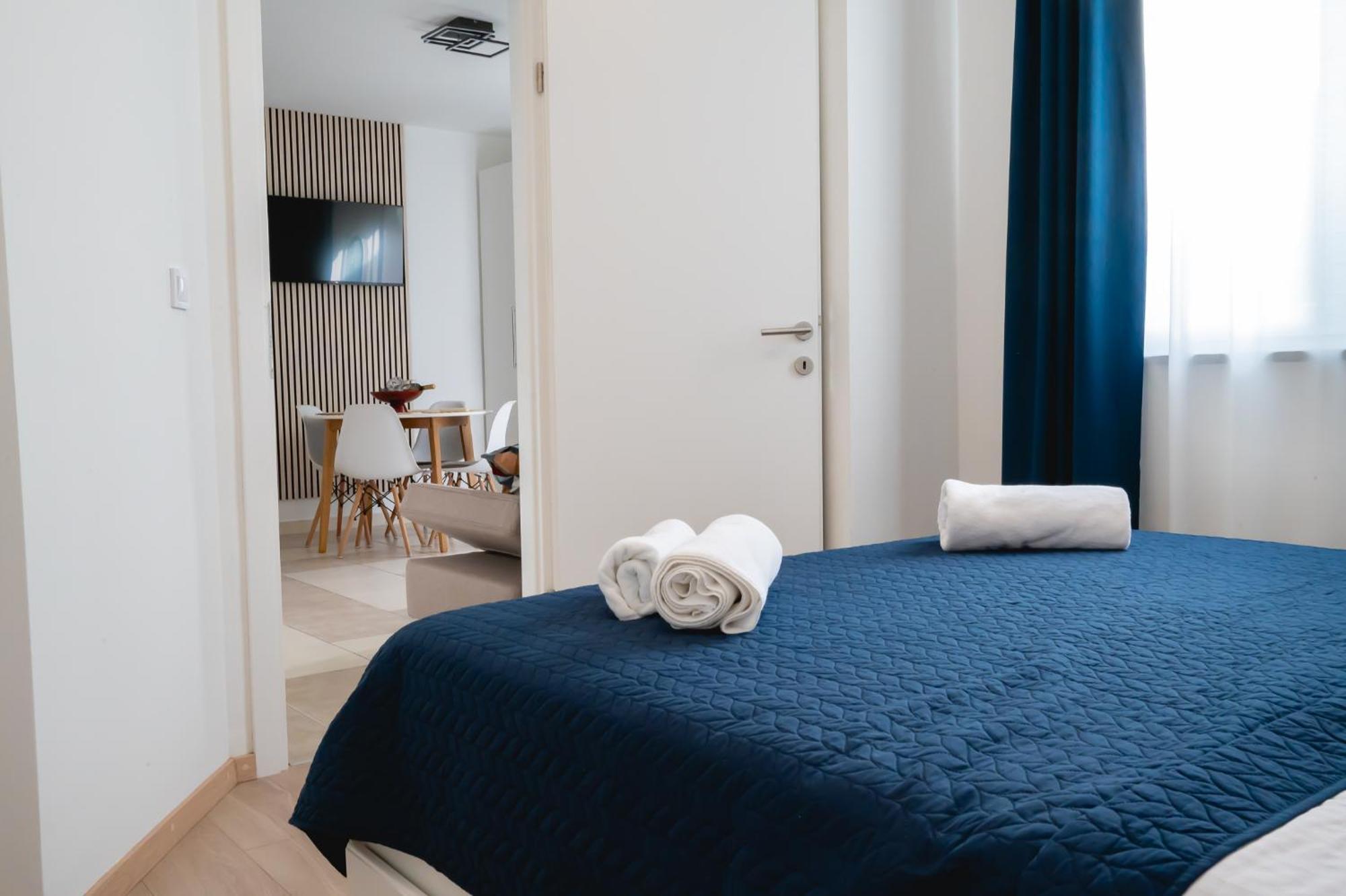 Locus Apartments Petrcane Luaran gambar