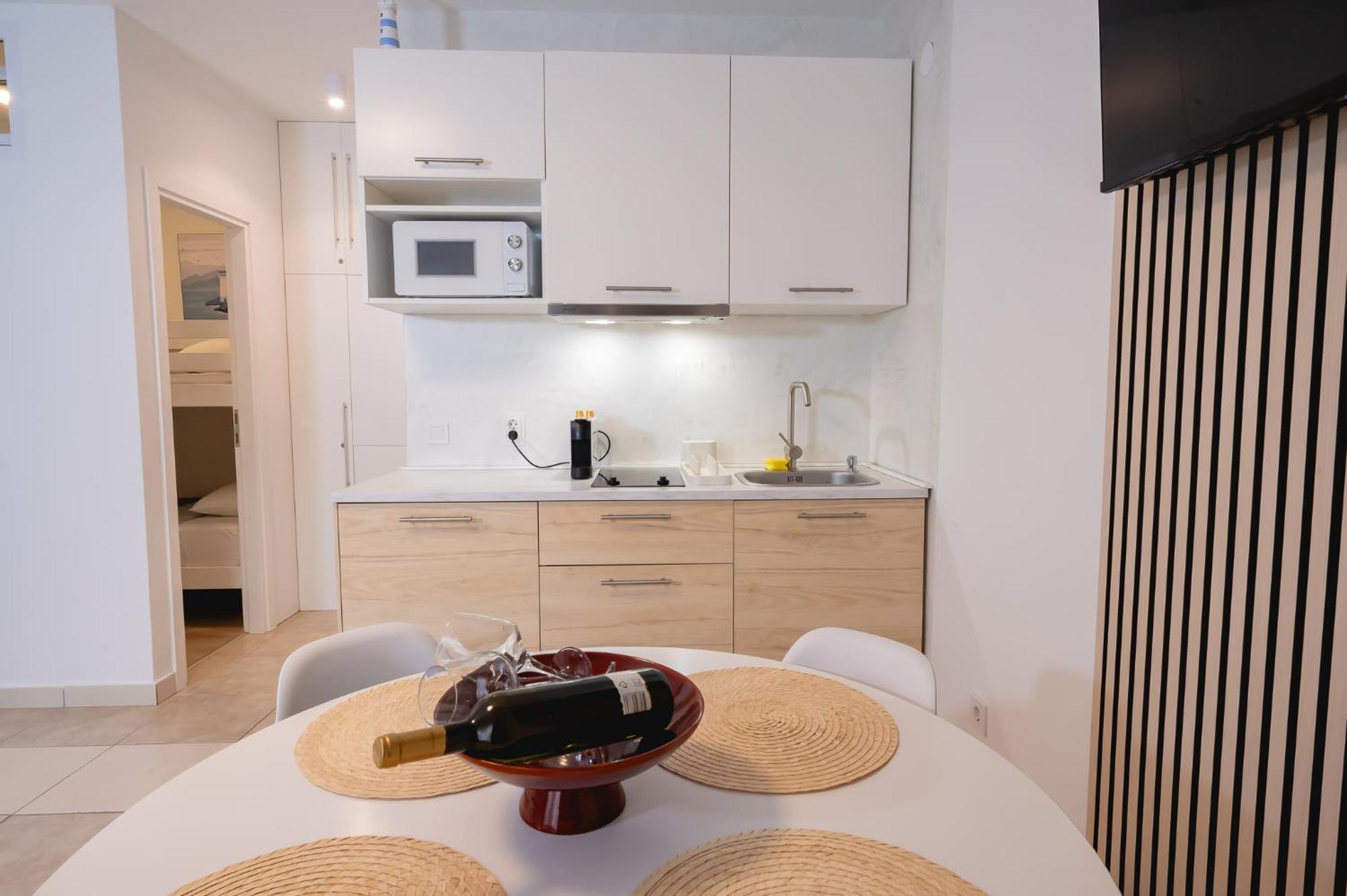 Locus Apartments Petrcane Luaran gambar